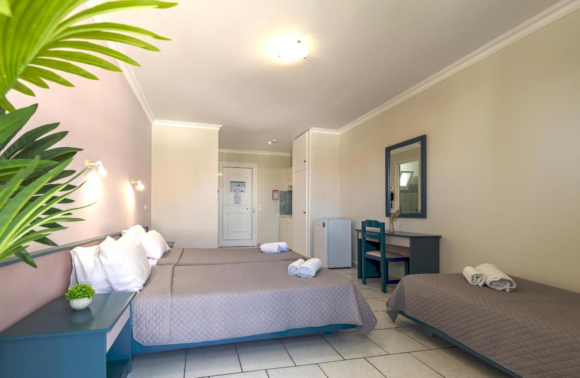 Sofia's 2* Kalamaki (Zakynthos)