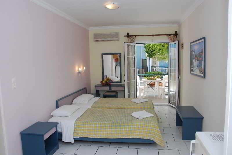 Sofia's Hotel 2*