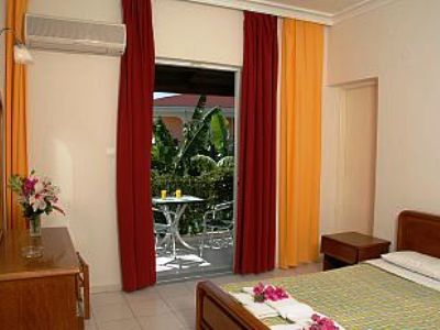 Sofia's Hotel 2*